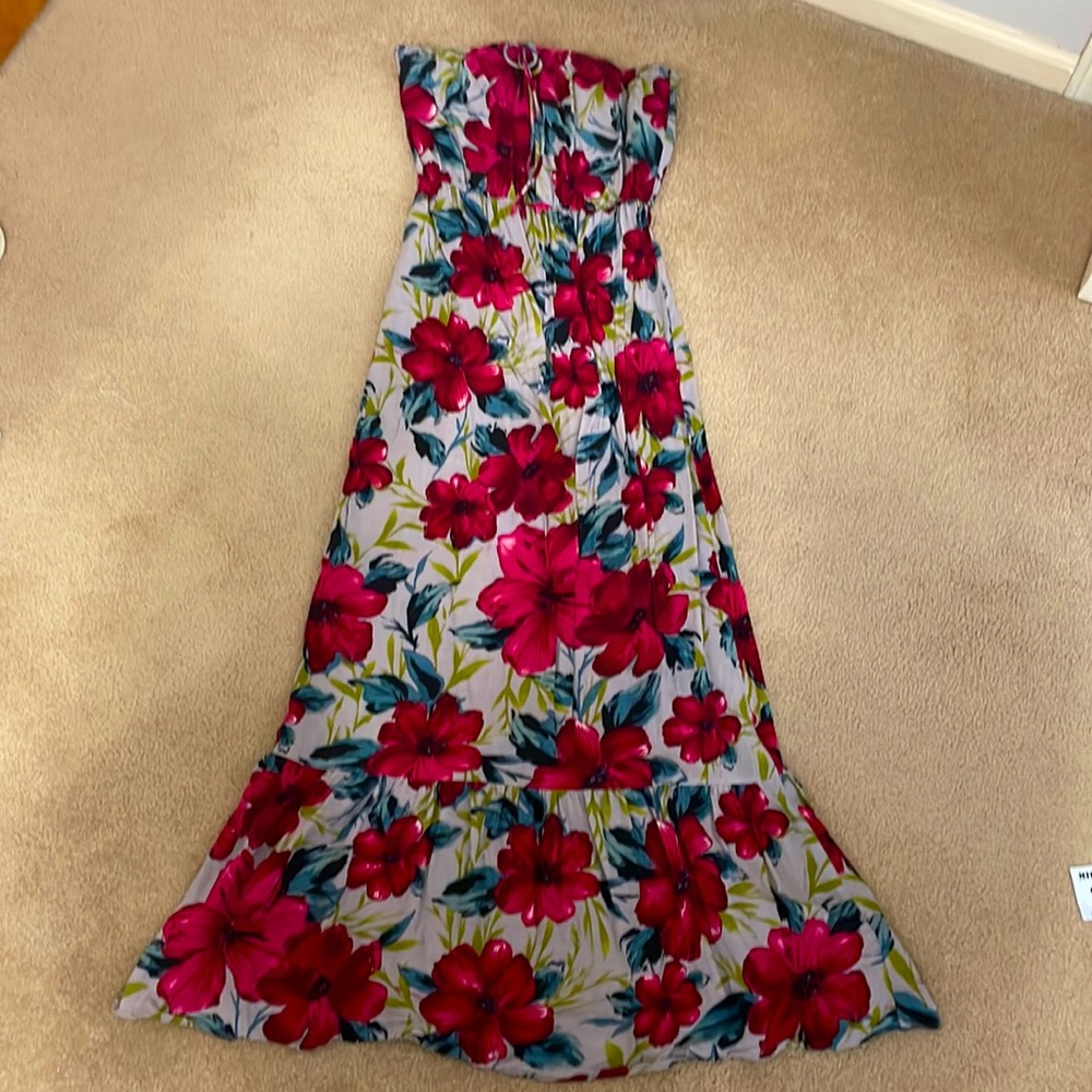 Floral maxi dress forever 21 size small